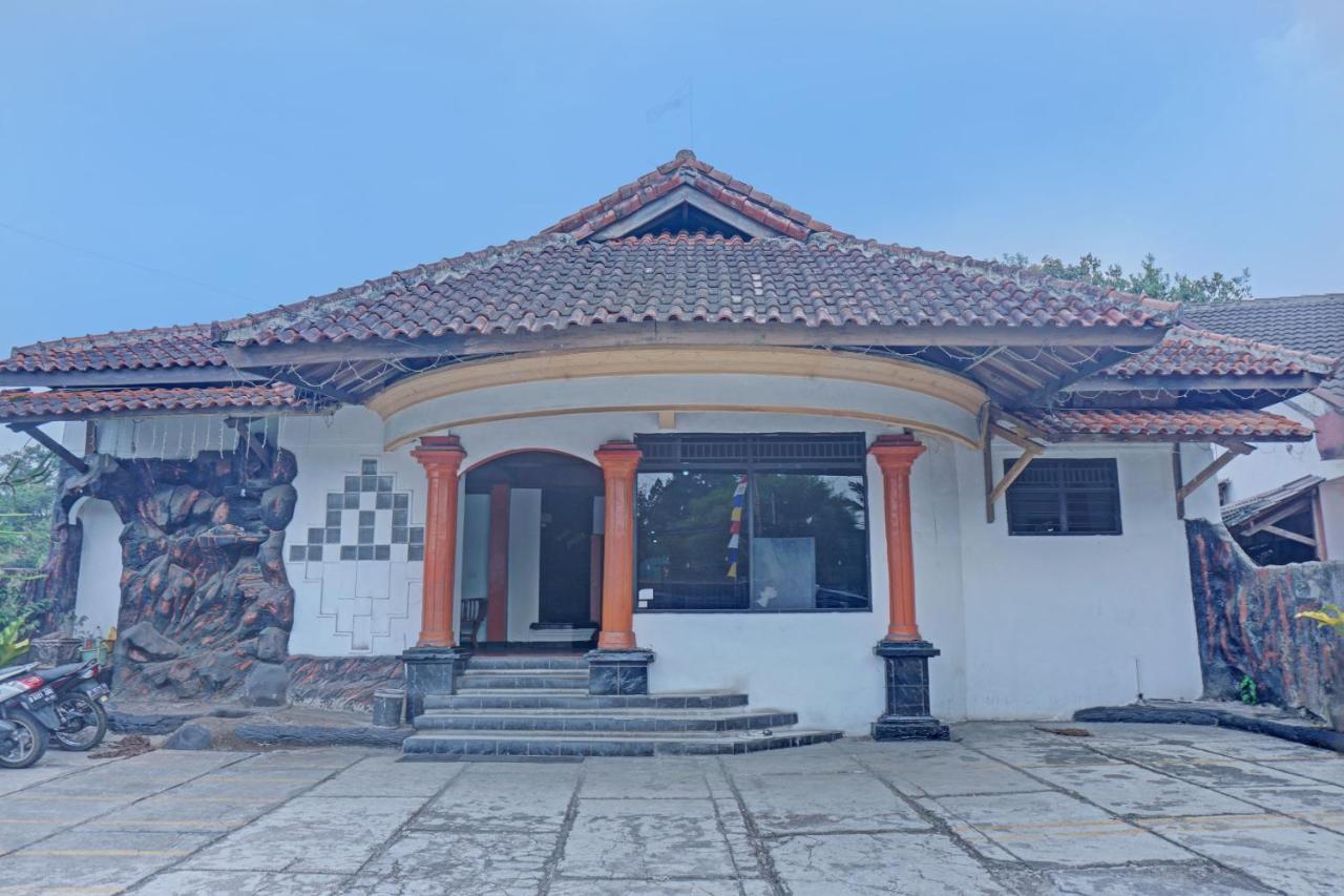 Oyo 92994 Wisma Kencana Indah 2* Bogor