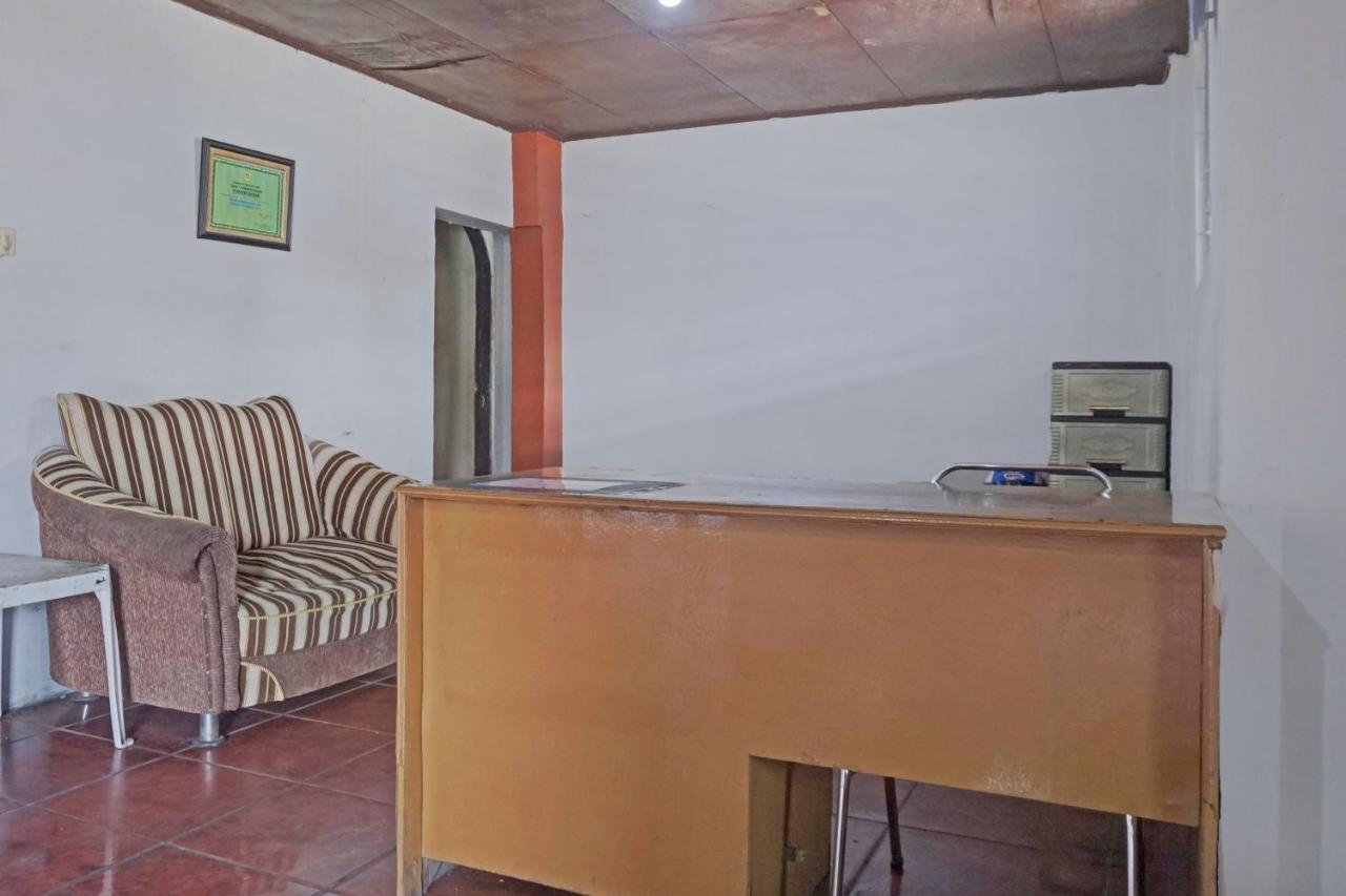Oyo 92994 Wisma Kencana Indah